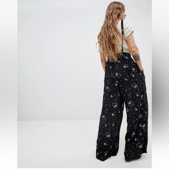 Free People Sweet in the Streets Printed Floral Jumpsuit Overalls M - Picture 3 of 14